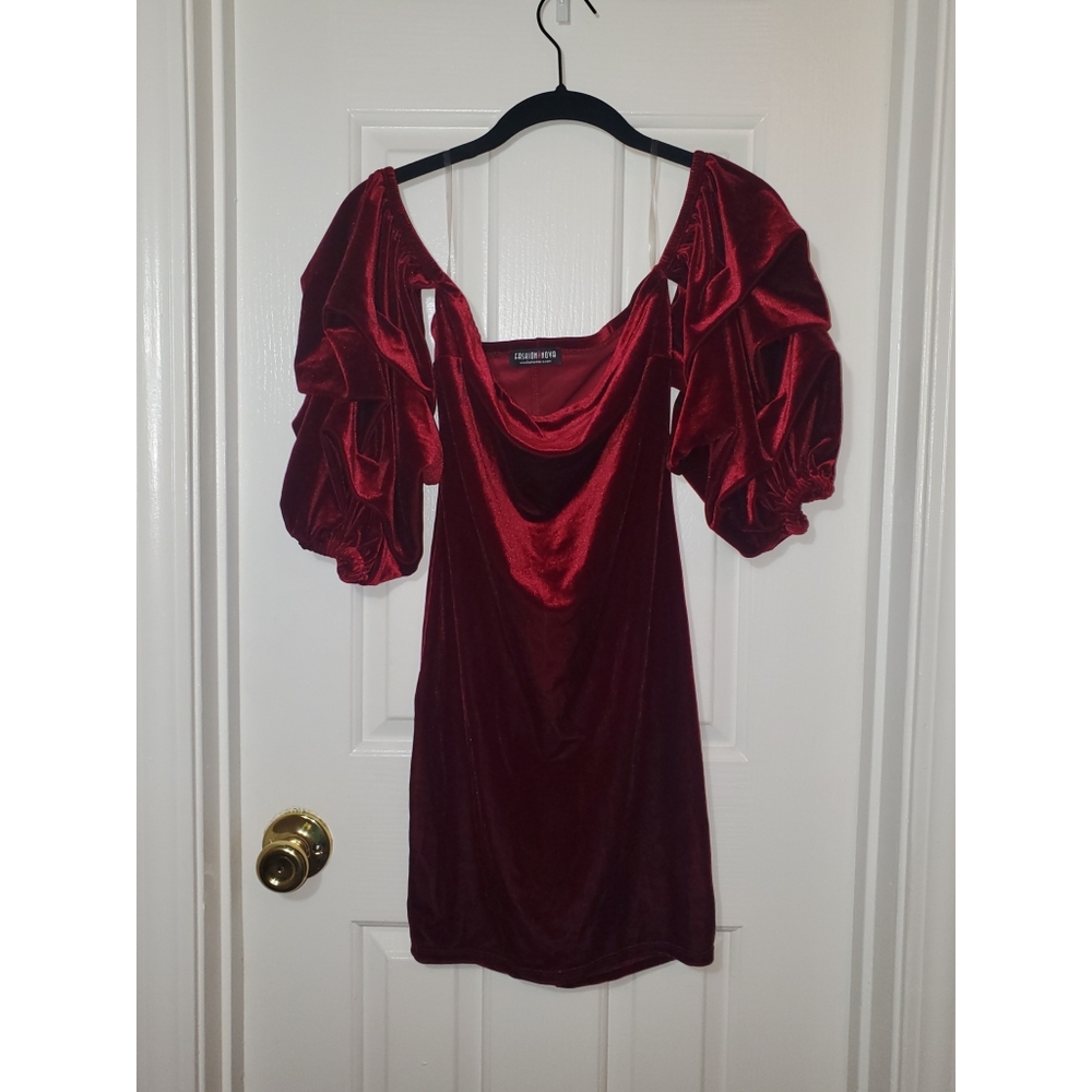 Fashion Nova -Off Shoulder Dress